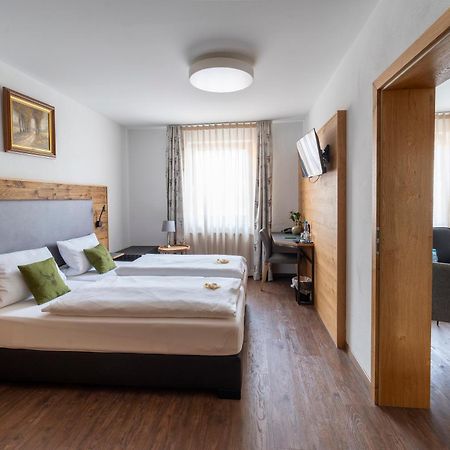 Hotel Zum Ehem. Koenigl. Bayr. Forsthaus Waldsassen Eksteriør billede
